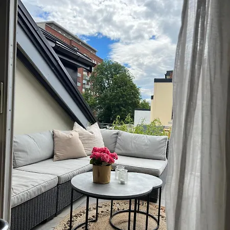 Sentral Loftsleilighet Med Solfylt Utetplass Oslo